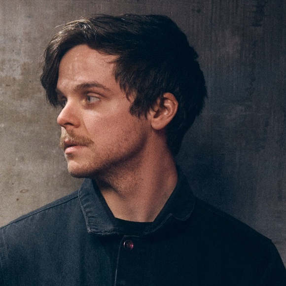 Meet your Posher, Daniel asher - Picture 2 of 3